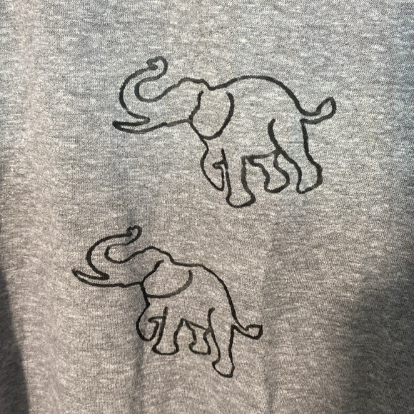 Terez Gray Elephant Graphic Tank Top size medium - Picture 4 of 10